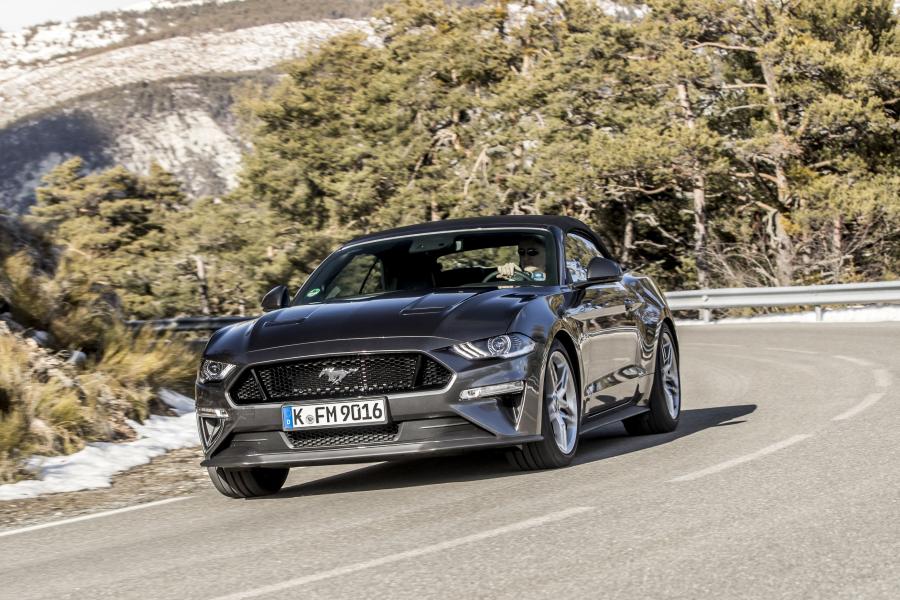  Ford Mustang GT Convertible 2017 года  (EU) (фото 26 из 34)